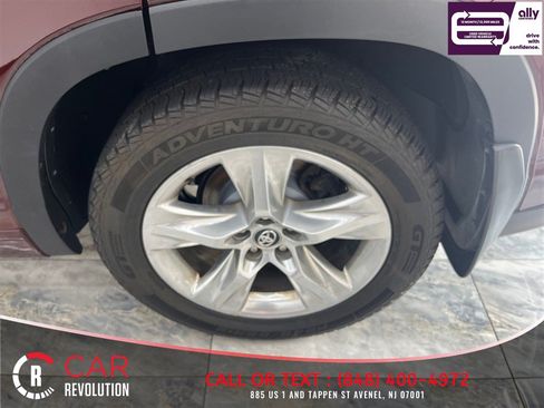 Used 2017 Toyota Highlander Limited w/ Protection Package #3 AWD/4WD image 42