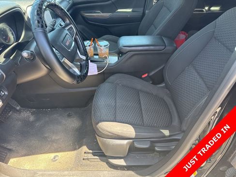 Used 2018 GMC Acadia SLE w/ LPO, Floor Liner Package FWD image 10