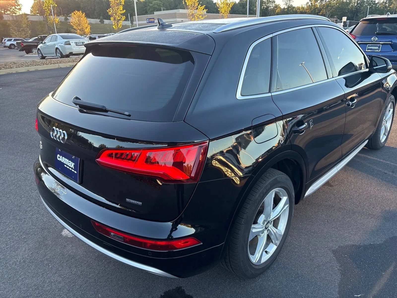 Used 2020 Audi Q5 2.0T Premium w/ Convenience Package AWD/4WD image 2