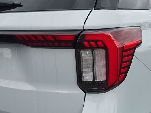 New 2026 Ford Explorer Active w/ Active Comfort Package RWD image 6