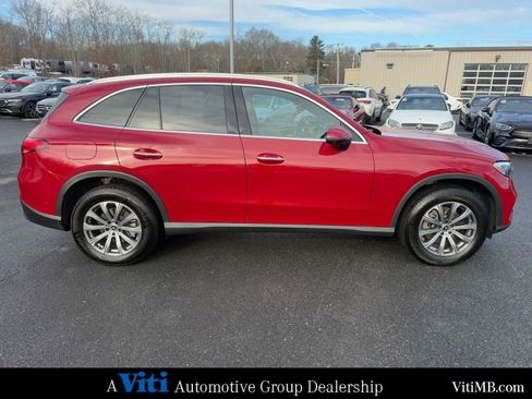 Certified 2025 Mercedes-Benz GLC 300 4MATIC image 9