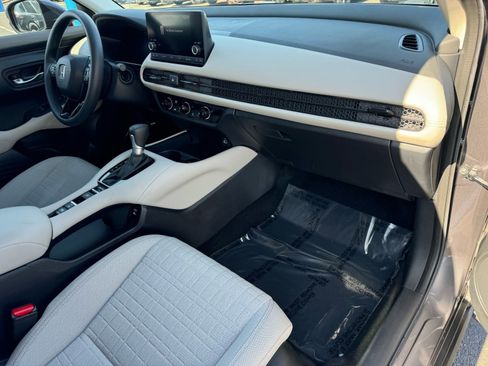 Used 2024 Honda HR-V LX image 13