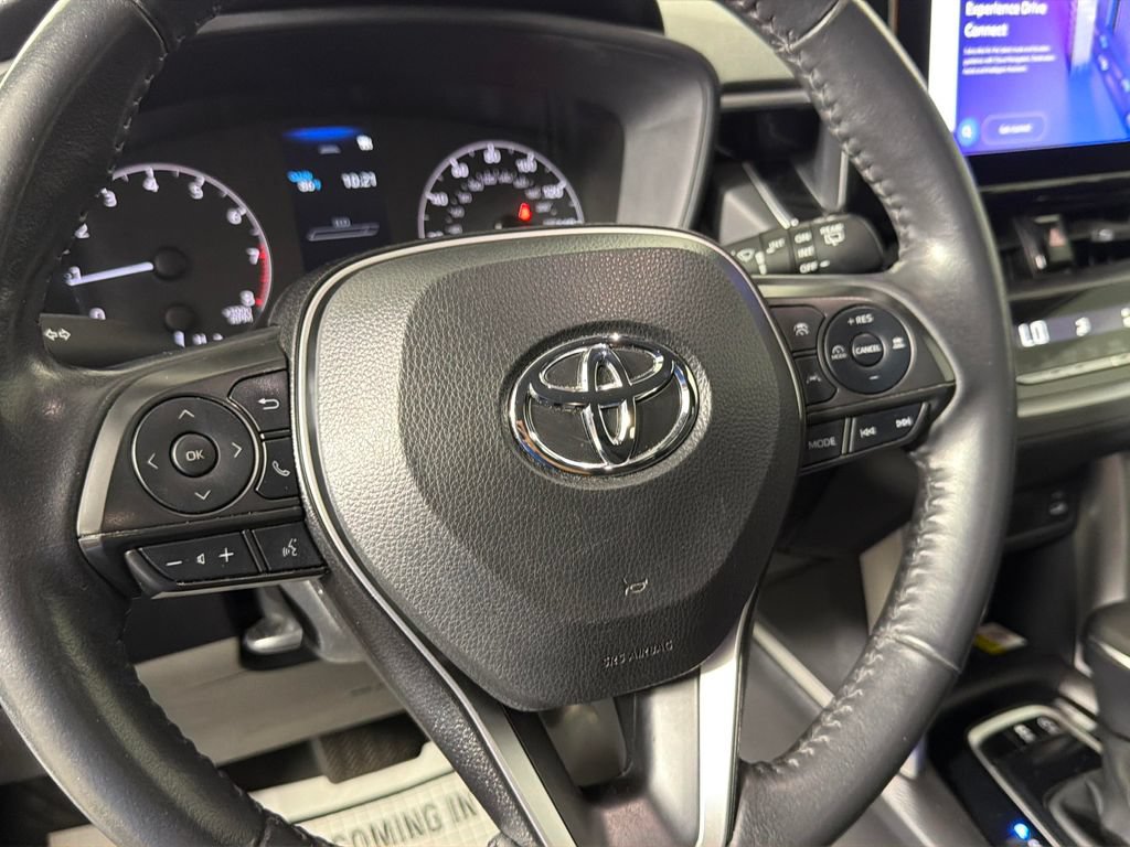 Used 2023 Toyota Corolla Cross LE FWD image 21