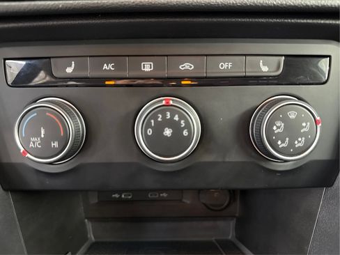 Used 2022 Volkswagen Taos SE w/ IQ.Drive SE Package FWD image 36