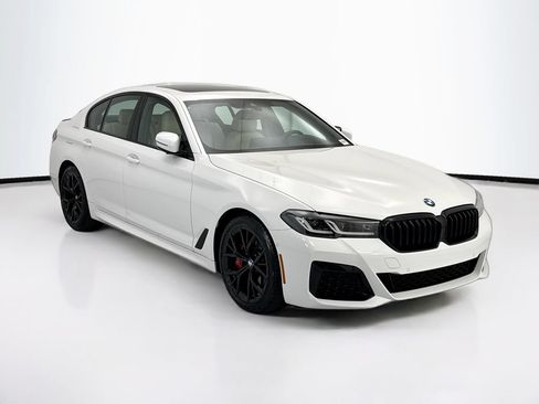 Used 2023 BMW 530i w/ M Sport Package RWD image 3