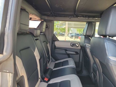 Used 2024 Ford Bronco Wildtrak image 17