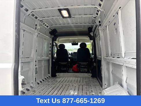 Used 2025 RAM ProMaster 2500 w/ Convenience Group FWD image 19