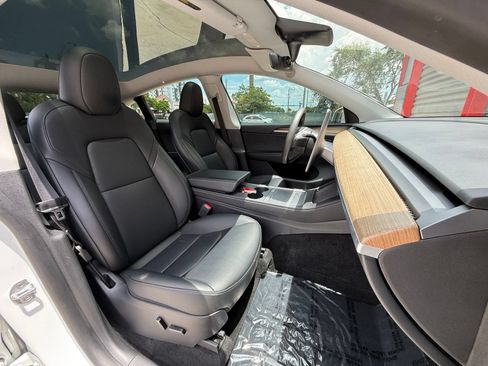 Used 2023 Tesla Model Y Long Range AWD/4WD image 22