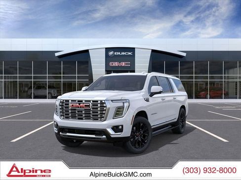 New 2026 GMC Yukon XL Denali w/ Denali Reserve Package AWD/4WD image 8