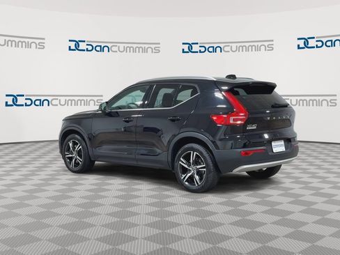 Used 2023 Volvo XC40 B5 Plus AWD/4WD image 6