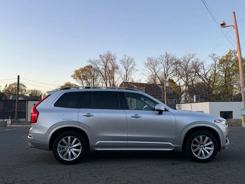Used 2016 Volvo XC90 T6 Momentum w/ Momentum Plus Package AWD/4WD image 8