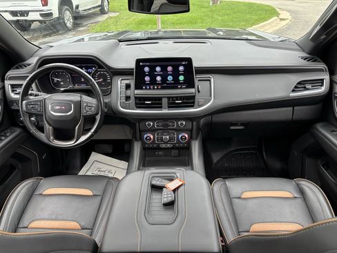 Used 2021 GMC Yukon XL AT4 w/ Technology Package AWD/4WD image 16