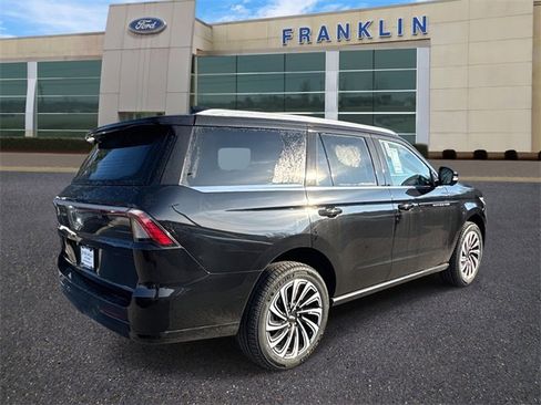 New 2025 Lincoln Navigator Black Label image 7