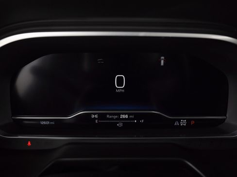 Used 2023 Chevrolet Suburban RST image 25