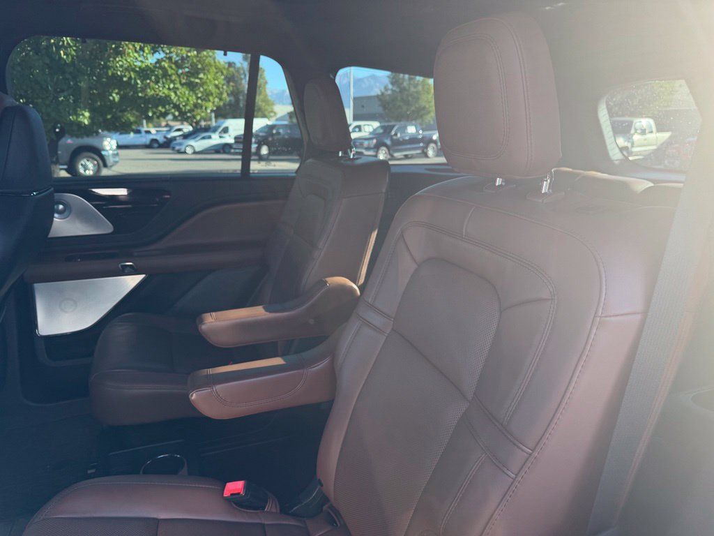 Used 2023 Lincoln Aviator Reserve w/ Equipment Group 201A AWD/4WD image 24