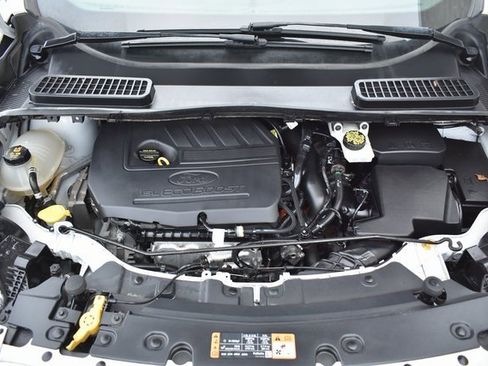 Used 2018 Ford Escape SE image 43