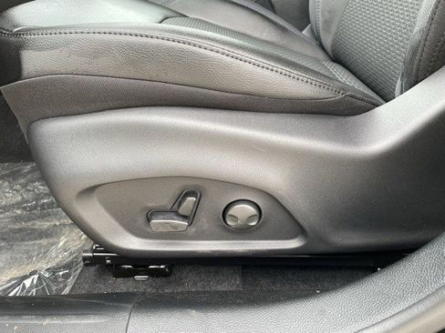 New 2026 Jeep Compass Latitude image 14