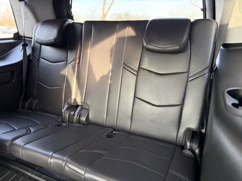Used 2018 Cadillac Escalade Premium Luxury image 22