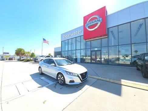 Used 2022 Nissan Altima 2.5 SV image 1