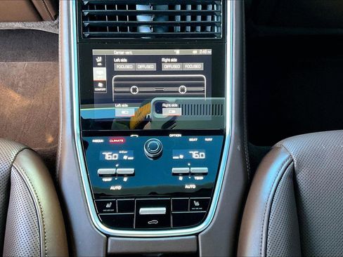 Used 2018 Porsche Panamera 4S image 36