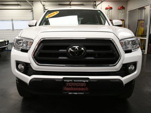 Certified 2023 Toyota Tacoma SR5 image 2