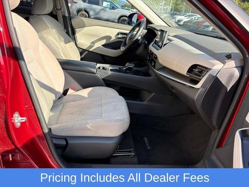 Certified 2025 Nissan Rogue SV AWD/4WD image 18