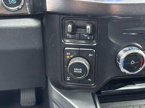 New 2026 Ford F250 Lariat w/ Chrome Package image 17