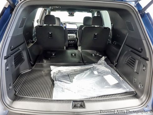 New 2026 Chevrolet Traverse LT w/ Driver Confidence Package image 20
