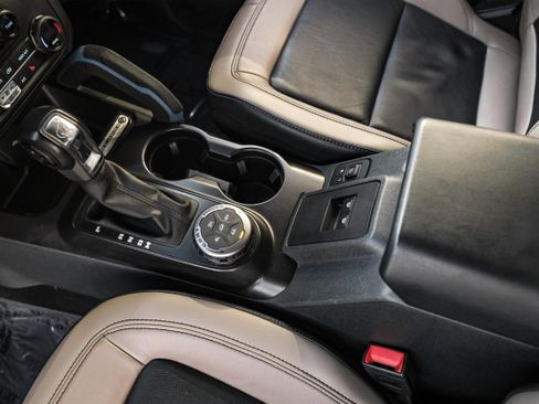 Used 2021 Ford Bronco Wildtrak image 23