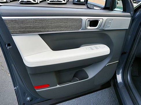 Certified 2024 Hyundai Santa Fe Limited image 25