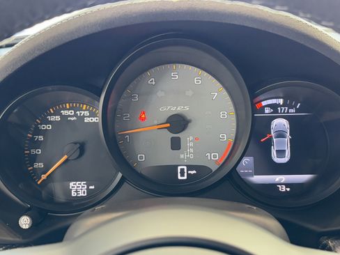 Used 2025 Porsche 718 Cayman GT4 RS image 21