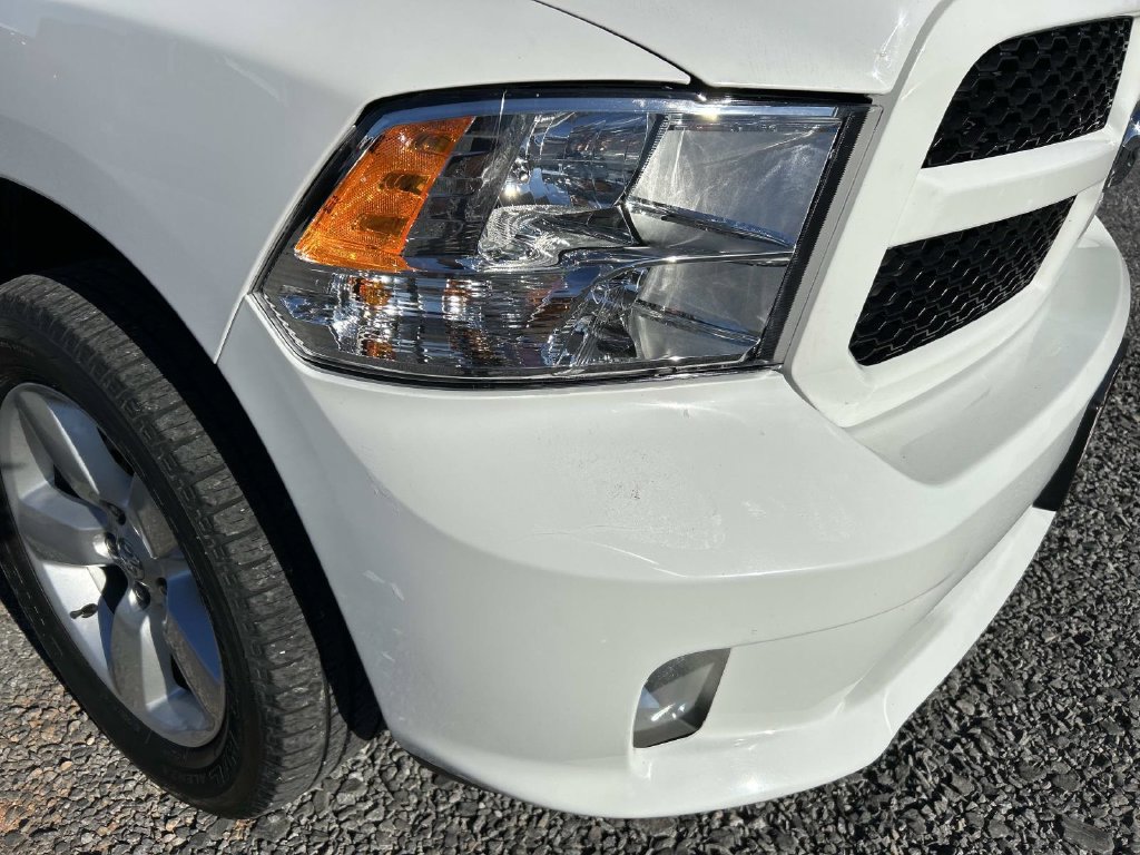Used 2015 RAM 1500 Express RWD image 34