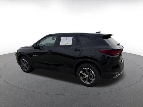 Used 2025 Chevrolet Blazer LT FWD image 10
