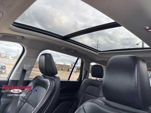 Used 2025 Lincoln Aviator 2WD image 21