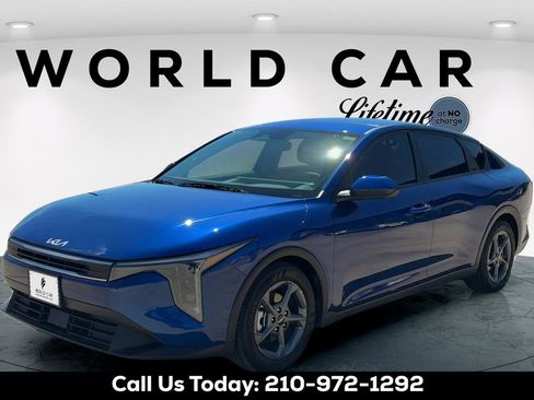 Certified 2025 Kia K4 FWD image 7