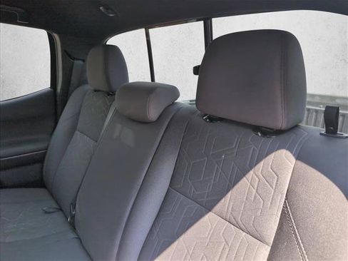 Used 2016 Toyota Tacoma TRD Sport w/ Towing Package AWD/4WD image 22