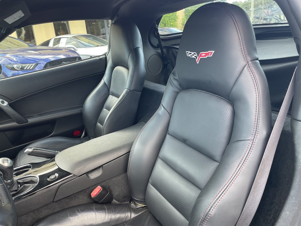 Used 2009 Chevrolet Corvette Coupe w/ Preferred Equipment Group RWD image 7