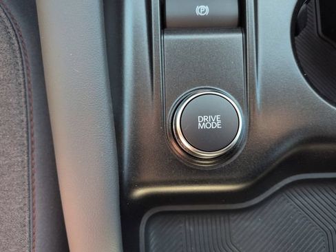 Certified 2025 Ford Explorer Active AWD/4WD image 27