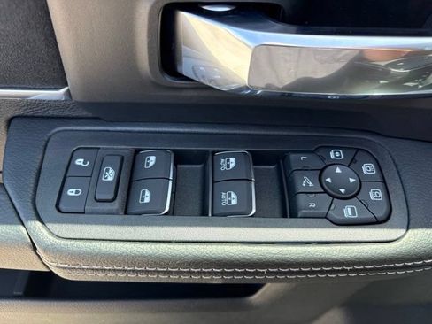 New 2026 RAM 2500 Laramie w/ Night Edition AWD/4WD image 32