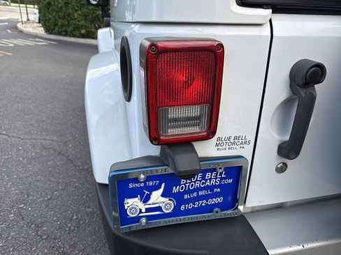 Used 2012 Jeep Wrangler Sahara AWD/4WD image 18