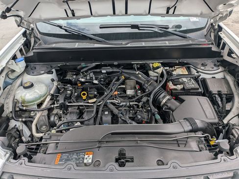 Certified 2022 Ford Maverick XL FWD image 34