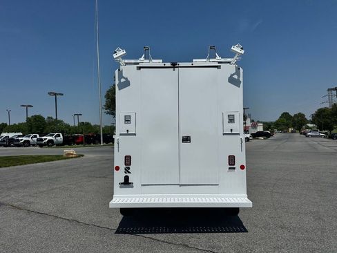 New 2025 GMC Savana 3500 w/ Power Convenience Package RWD image 9