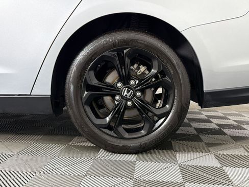 Used 2025 Honda Accord SE image 9