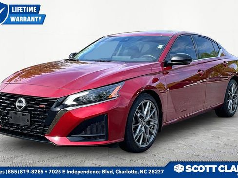 Used 2023 Nissan Altima 2.0 SR FWD image 3