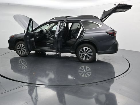 Used 2025 Subaru Outback Premium w/ Popular Package #1 AWD/4WD image 40