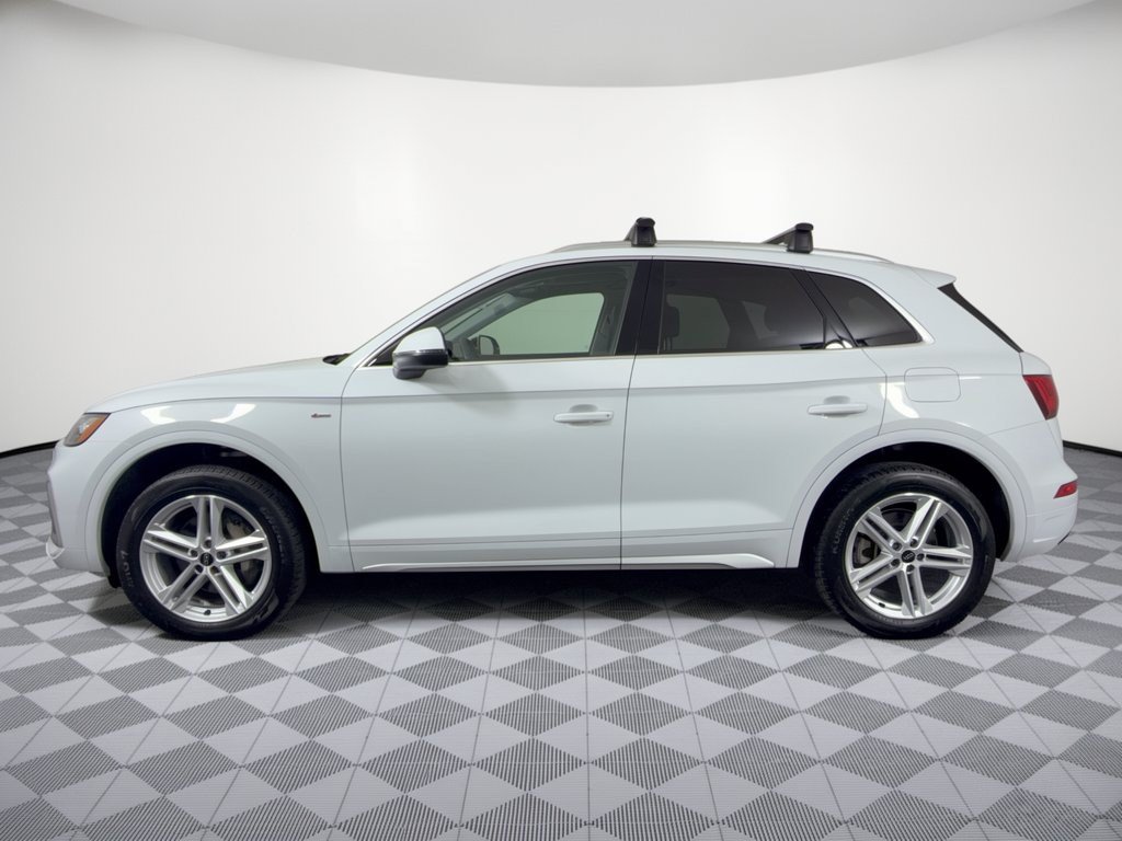 Used 2024 Audi Q5 e Premium Plus w/ Premium Plus Package AWD/4WD image 2