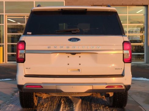 Used 2022 Ford Expedition Max XLT image 5