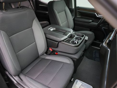 Used 2024 Chevrolet Silverado 1500 LT image 33