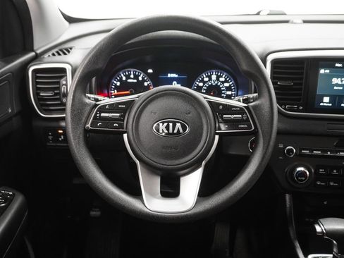 Used 2022 Kia Sportage LX w/ LX FWD Value Edition Package image 18