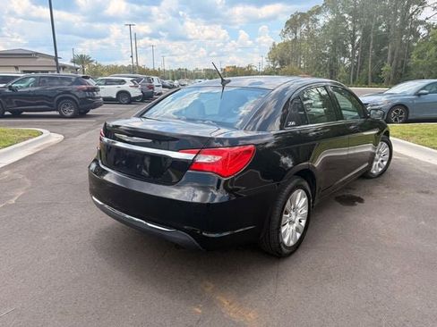 Used 2011 Chrysler 200 LX FWD image 10